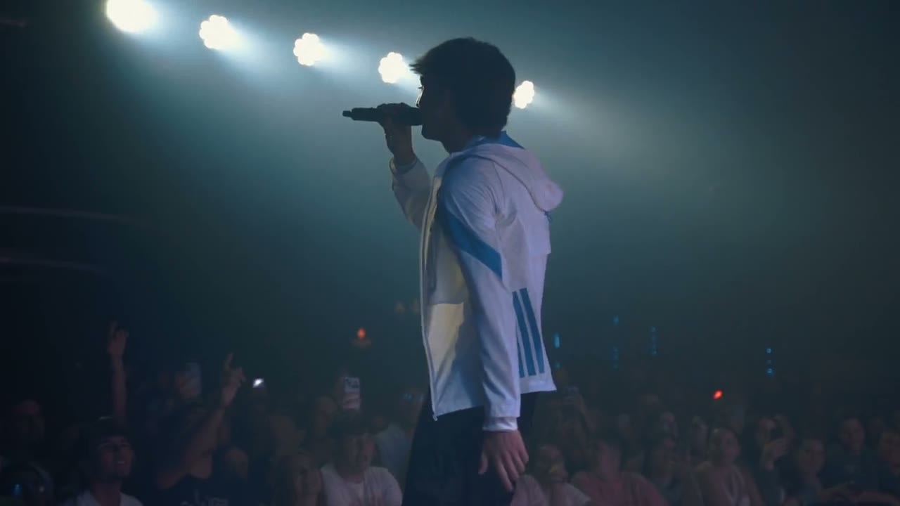 Nightlife video still 12